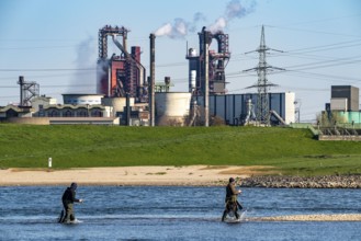 Rhine at Duisburg Bruckhausen, Thyssenkrupp Steel steelworks, blast furnaces 8 and 9, Angler in the