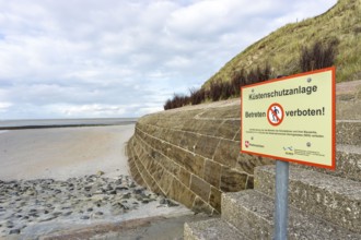 North Sea, Spiekeroog Island, autumn, coastal protection in the west of the island, wall for dune