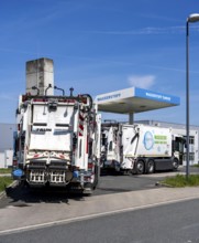 Hydrogen filling station, waste disposal vehicles, rubbish trucks, of the municipal waste disposal