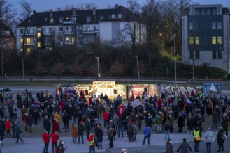 Demo, rally against lateral thinkers and anti-vaccinationists, per the Corona measures, organised