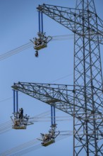 Construction of a new line route, 380 KV extra-high-voltage line between Osterath and Gohr, near