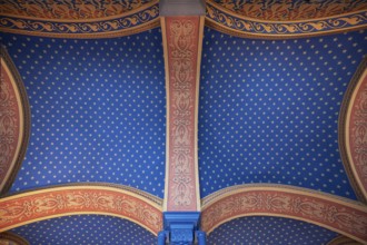 Preserved ceiling vault in the vestibule of the former synagogue, built in 1883, destroyed by the