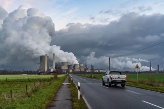 Lignite-fired power plant, RWE Power AG Niederaußem power plant, near Bergheim, North