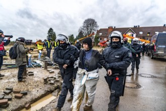 2nd day of the eviction of the Lützerath hamlet, occupied buildings of the former farm, by climate