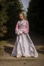 Cinderella can also be seen around Moritzburg Castle in spring. Model Tamara Kretschmer once again