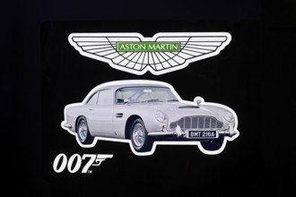 Illuminated advertising Aston Martin James Bond 007