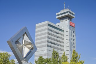 Kinetic sculpture, Games of the Wind by Manrique Césa, Hammarskjöldplatz, RBB, high-rise building,