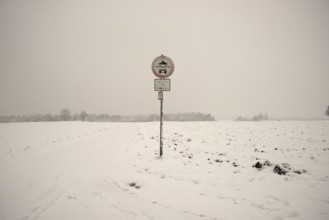 Sign, field path, Swabian Alb, Baden-Württemberg, Germany, Europe