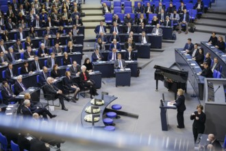 Eva Szepesi speaks in the plenary of the German Bundestag on Holocaust Remembrance Day. Berlin, 31