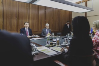 (R-L) Annalena Bärbock (Alliance 90/The Greens), Federal Foreign Minister, and Radoslaw Sikorski,