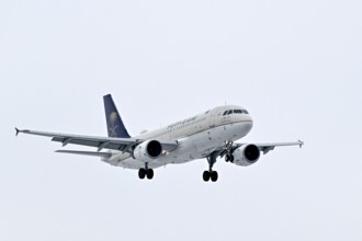 Aircraft Saudi Arabian Airlines, Airbus A320-200, HZ-ASC