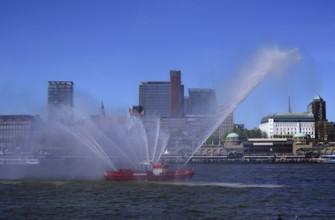 Deutschland, Hamburg, Hafen, St. Pauli, Feuerwehrauto im Einsatz