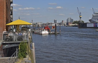 Europe, Germany, Hanseatic City of Hamburg, Elbe, harbour, Elbe hiking trail, view of the Elbe