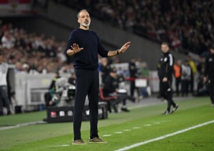 Coach Pellegrino Matarazzo TSG 1899 Hoffenheim on the sidelines Gesture Gesture Calm, MHPArena, MHP