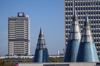 Building of the UN Campus in Bonn, towers, light cone of the Bundeskunsthalle, Museum Mile, North