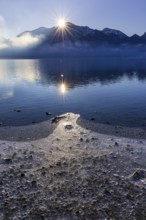 Lake, reflection, fog, sunbeams, backlight, winter, snow, ice, icy, Lake Kochel, view of