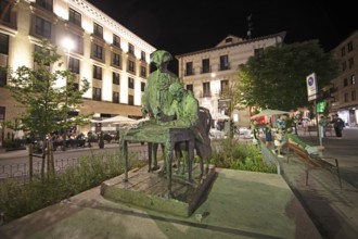 Statue in the Plaza del Poeta Iglesias at night, Salamanca, province of Salamanca, Castile and