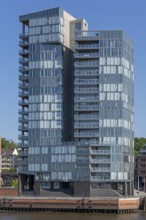 Building on the riverbank, Elbe, Hamburg, Germany, Europe