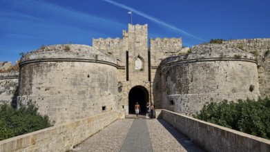 Emery d 'Amboise gate, Rhodes city wall, Impressive medieval fortress with mighty stone walls and