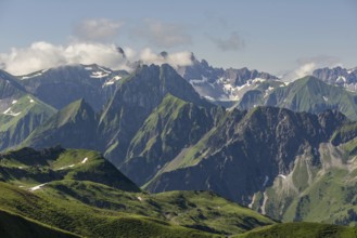 Mountain panorama from Zeigersattel to Höfats 2259m, Allgäu Alps, Allgäu, Bavaria, Germany, Europe