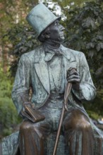 Poet and writer Hans Christian Andersen, bronze sculpture by Henry Luckow-Nielsen, Hans Christian