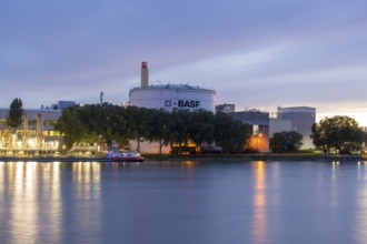 BASF, Lugwigshafen on the Rhine, industrial area, dusk, Mannheim, Baden-Württemberg, Germany,