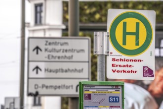 Rail replacement service by buses during conversion and refurbishment of Düsseldorf-Wehrhahn S-Bahn