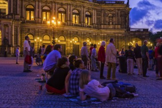 Richard Strauss Gala, broadcast from the Semperoper onto the Theaterplatz