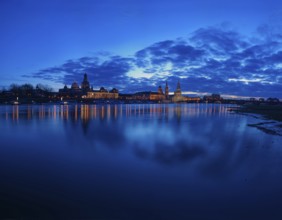 DEU Saxony Dresden Dresden Silhouette