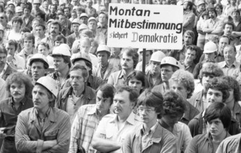 IG Metall warning strike at Hoesch AG Westfalenhuette to preserve co-determination on 29.07.1980 in