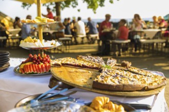 Morning picnic high above the Elbe valley, Königstein Fortress. The champagne breakfast is served