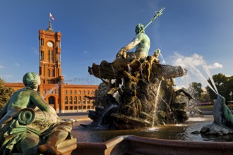 Fountain with Pleasure Garden and Old Museum, Collections of Classical Antiquities of the National