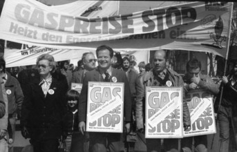 In the municipal election campaign, members and supporters of the German Communist Party (DKP)