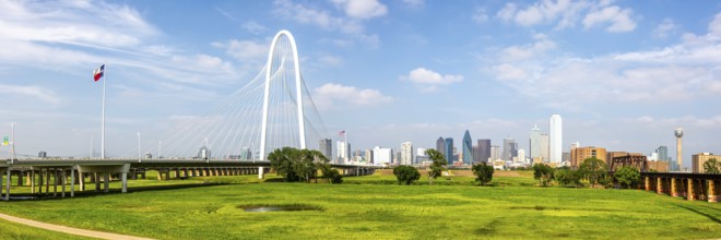 Dallas skyline at the Trinity River and Margaret Hunt Hill Bridge Panorama in Texas Dallas, USA,