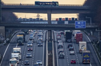 Motorway A3 between Düsseldorf and Leverkusen, near Erkrath, rush hour, heavy traffic