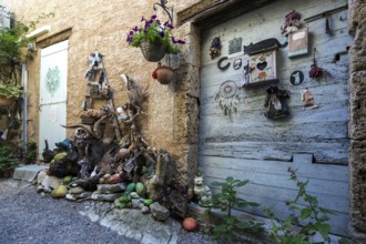 Curiosities, crime scene in an alley in Esparron-de-Verdon, Provence-Alpes-Côte d'Azur, Provence,