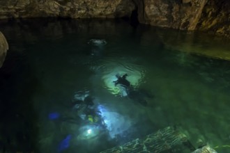 Divers in the old Miltitz lime mine