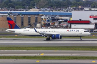 A Delta Air Lines Airbus A321neo aircraft with the registration number N526DE at New York JFK