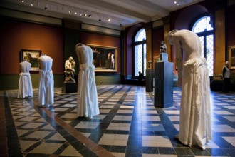 Semperoper Ballet dances at the Albertinum