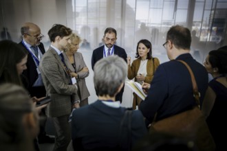 Annalena Baerbock (Buendnis 90 Die Gruenen), Bundesaussenministerin, Jennifer Lee Morgan,