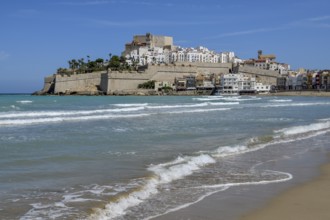 Old town with the Romanesque castle from the 14th century, Peñíscola, province Castellón, Costa del