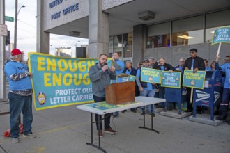 Detroit, Michigan USA, 6 November 2023, Postal workers rally to protest the increasing number of