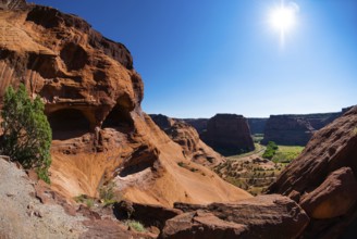 Backlight, sun, overview in Chelly Canyon National Park, Arizona, USA, North America