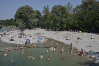 Bathers at the Flaucher, Isar, Thalkirchen, Munich, Upper Bavaria, Bavaria, Germany, Europe