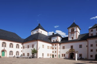 Augustusburg Castle, castle courtyard