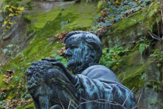 Richard Wagner monument in Liebethaler Grund