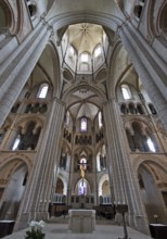 Limburg Cathedral St. George, interior view with chancel and view upwards to the vault, Limburg an