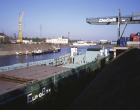 DEU, Germany: The historical slides from the times 80-90s, Duisburg. Inland harbour. 80s