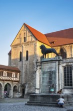 Braunschweig Lion on Burgplatz, Braunschweig, Lower Saxony, Germany, Europe