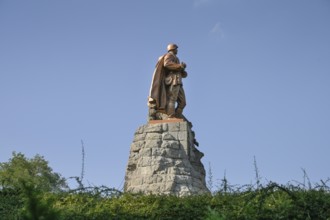 Monument, soldier with AK Kalashnikov, Seelow Heights Memorial, Seelow, Märkisch-Oderland district,